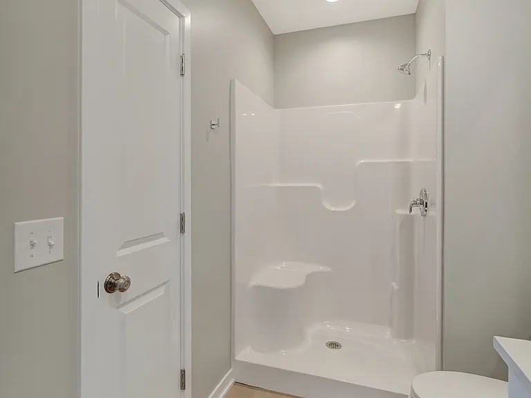 8926 S 42nd St — Photo 52