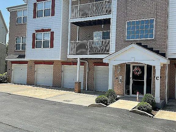 3rd image of 6975 Summit Lake Dr Unit 2