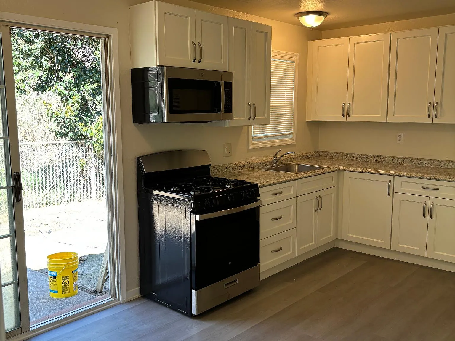2 bed, $2,600 — Photo 4