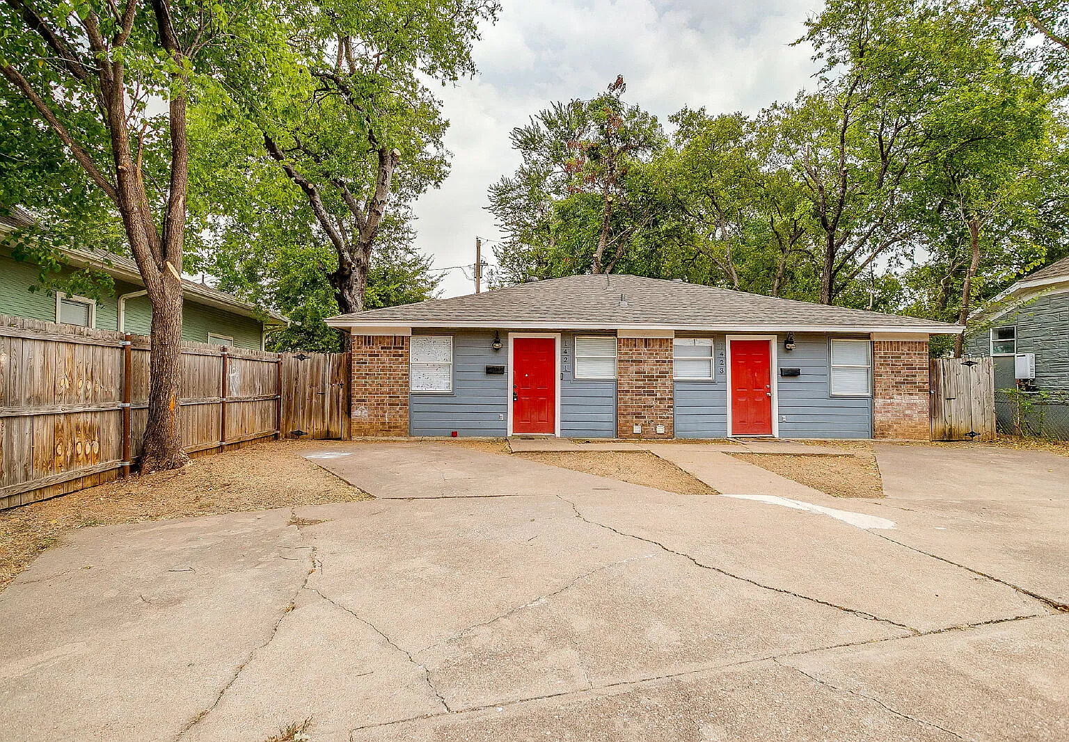 2 bed, 1.0 bath, 700 sqft, $1,350 — Photo 1