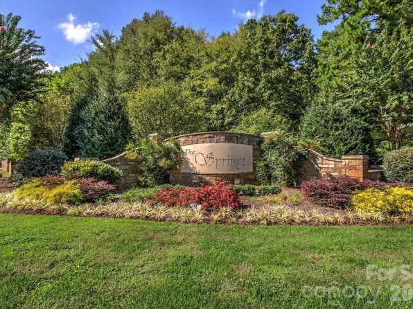 2360 Rocky Cove Ln, Denton, NC 27239