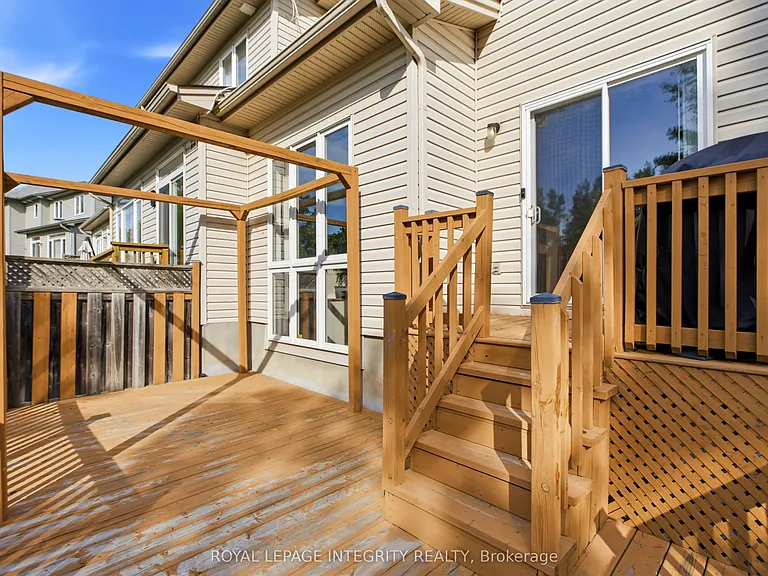 354 Rolling Meadow Cres — Photo 28