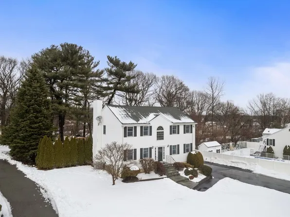 2-2A W Diane Rd, Peabody, MA 01960