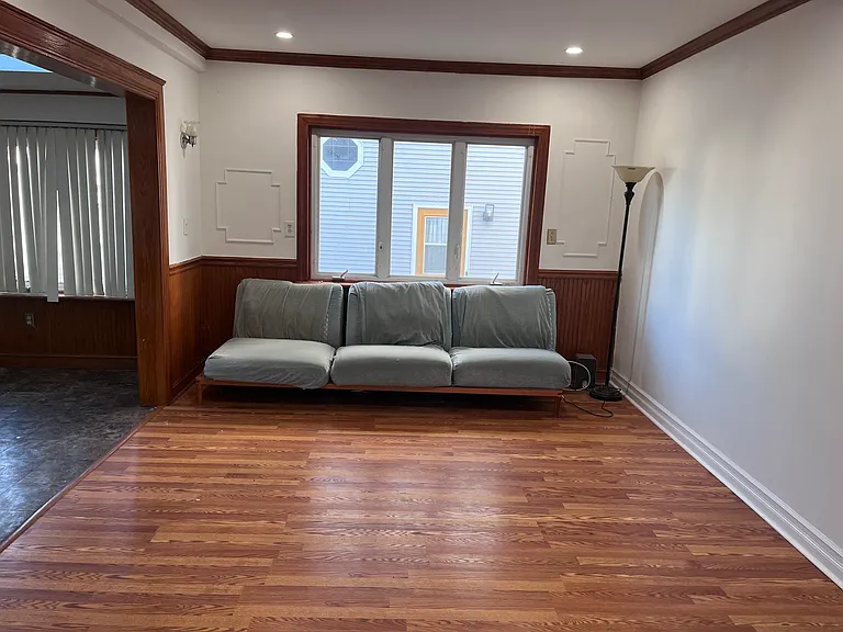 103 E Saint Marks Pl #1 — Photo 11