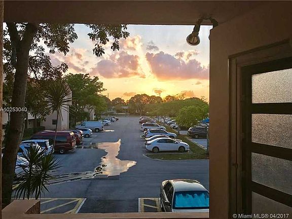 2nd image of 2950 W Sunrise Lakes Dr #211