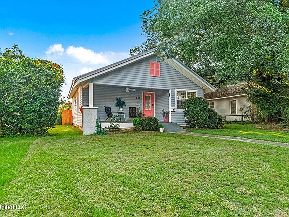 2nd image of 811 Camp Ave