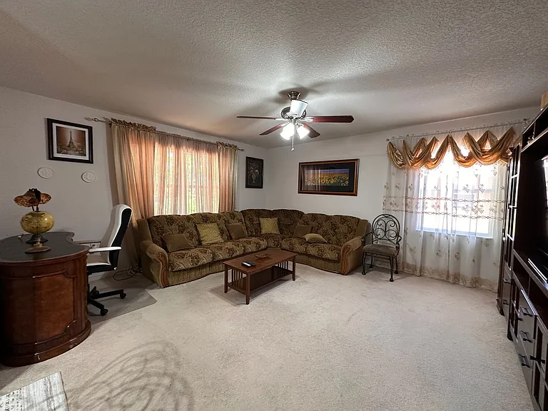 4600 E Moody Blvd #8M — Photo 2