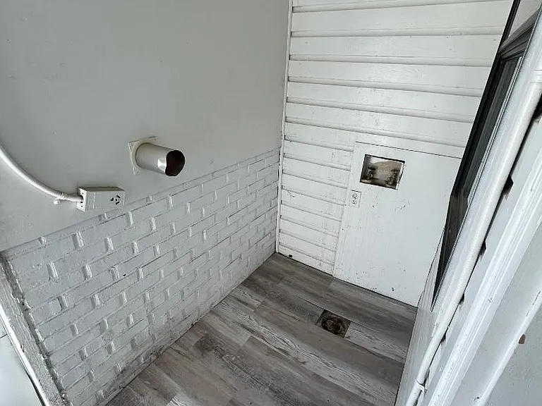 1008 E Arkansas St — Photo 6