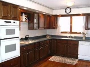 1431 W Downer Pl, Aurora, IL 60506