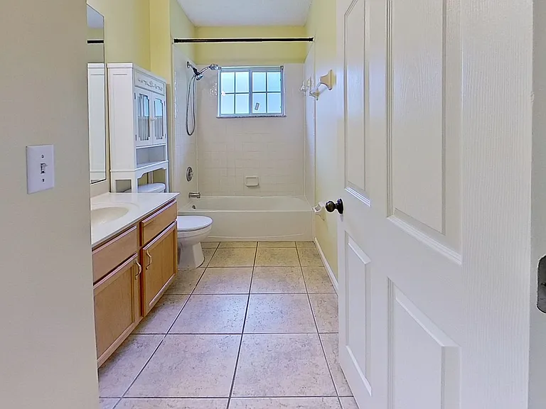 12404 Hatton Chase Ln W — Photo 21