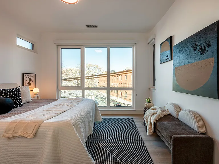 Verge Residences — Photo 9