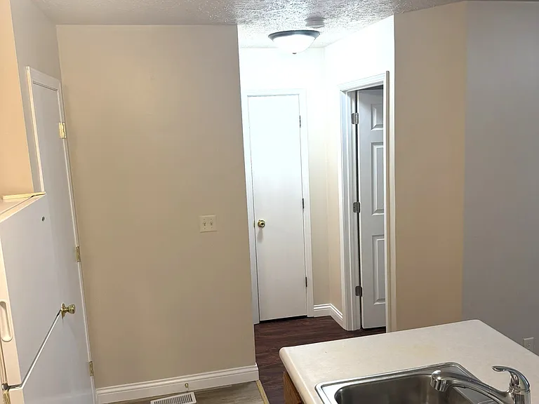 2130 Banstead Ct — Photo 10