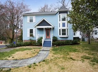 2800 Lorcom Ln, Arlington, VA 22207