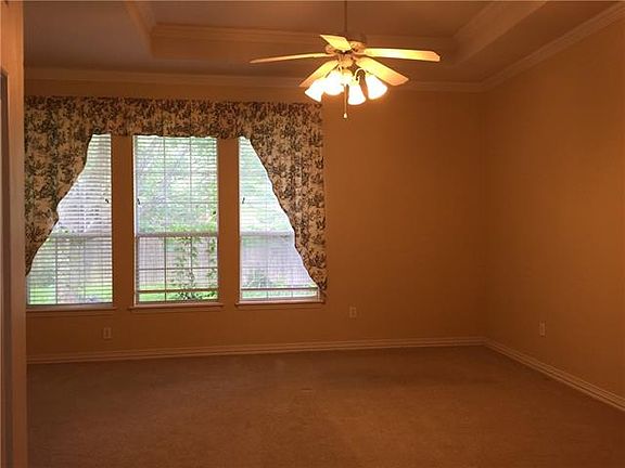 5th image of 1308 Lynhurst Ln