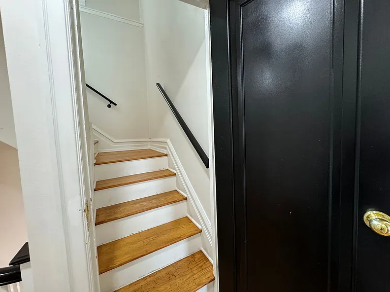 2201 W Gordon St — Photo 50