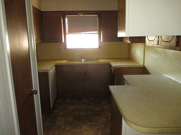 3rd image of 3138 Sunset Dr