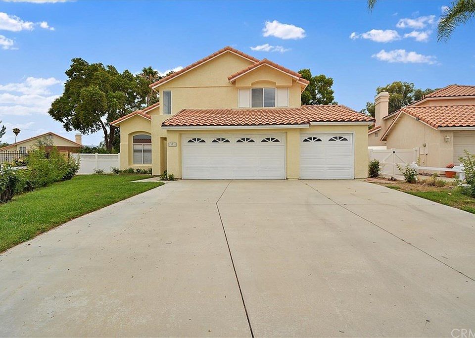 1st image of 26016 Avenida Hortensia