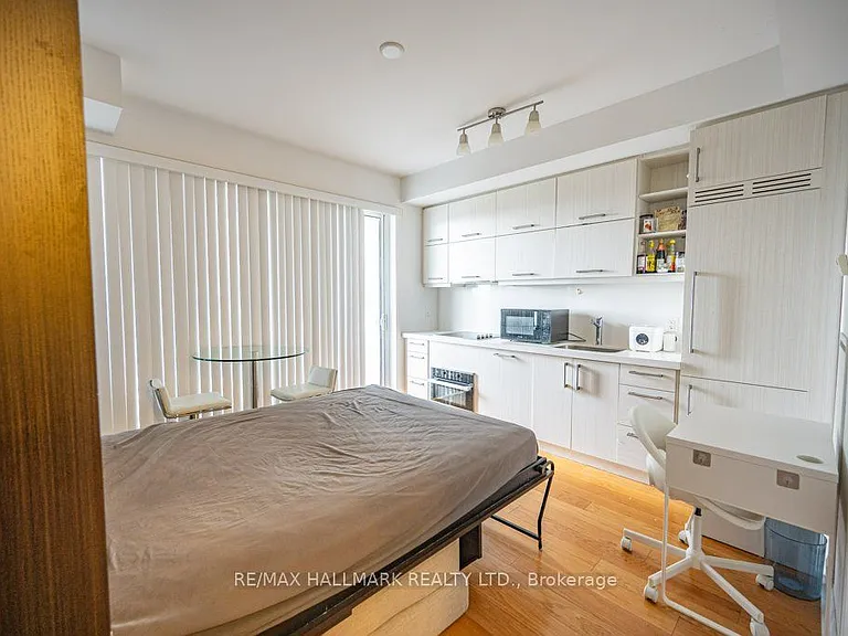 1080 Bay St #1507 — Photo 5
