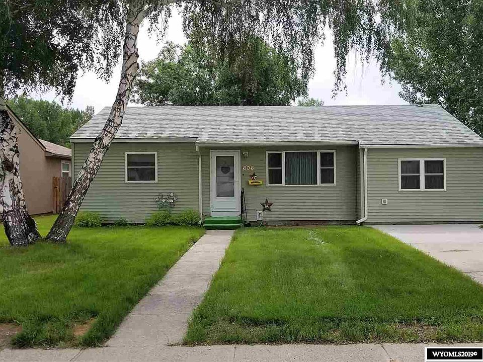 1st image of 808 S 11th St