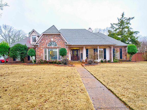 2nd image of 741 Lake Meadow Dr