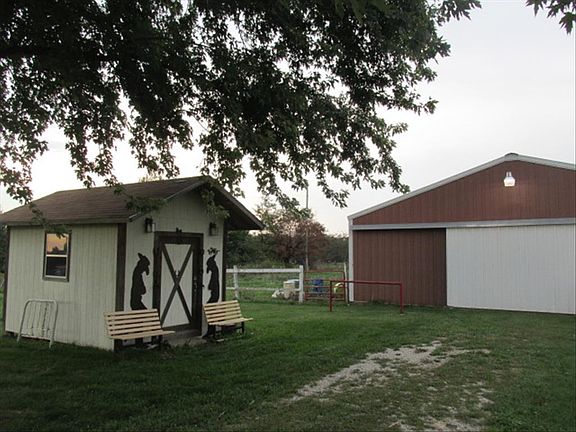 3rd image of 5993 W Farm Road 74