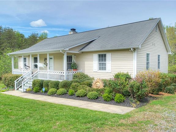 2nd image of 121 Red Wing Rd