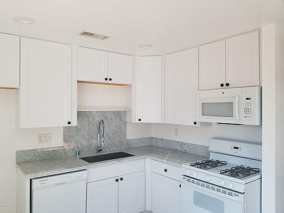 2nd image of 4878 Colony Dr