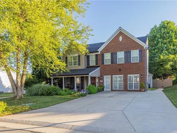 105 Creeks Edge Ct, Clemmons, NC 27012