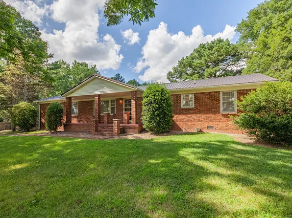 1111 Baker Ln, Lawrenceburg, TN 38464