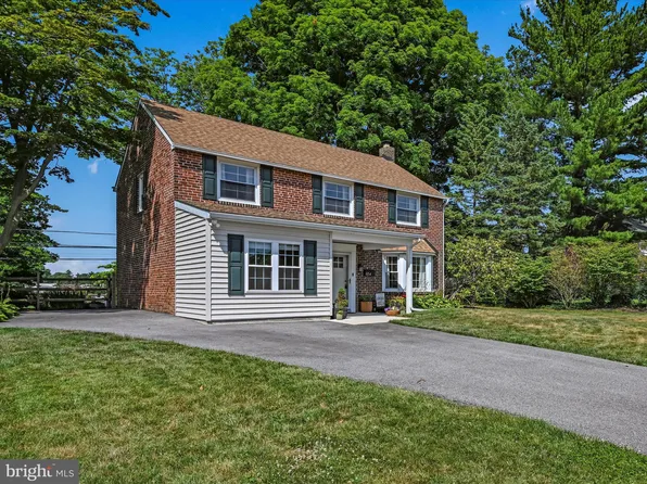 654 Buttonwood Dr, Springfield, PA 19064