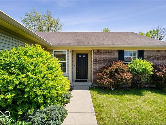 3rd image of 12741 Glengary Dr