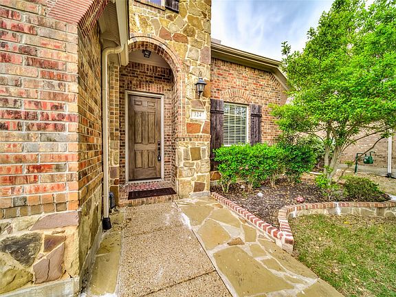 3rd image of 324 Enid Dr