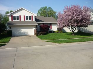 5140 69th St, Urbandale, IA 50322