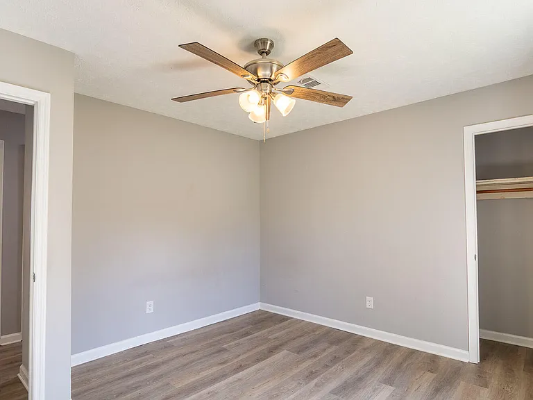 2115 Oakleaf Ct — Photo 19