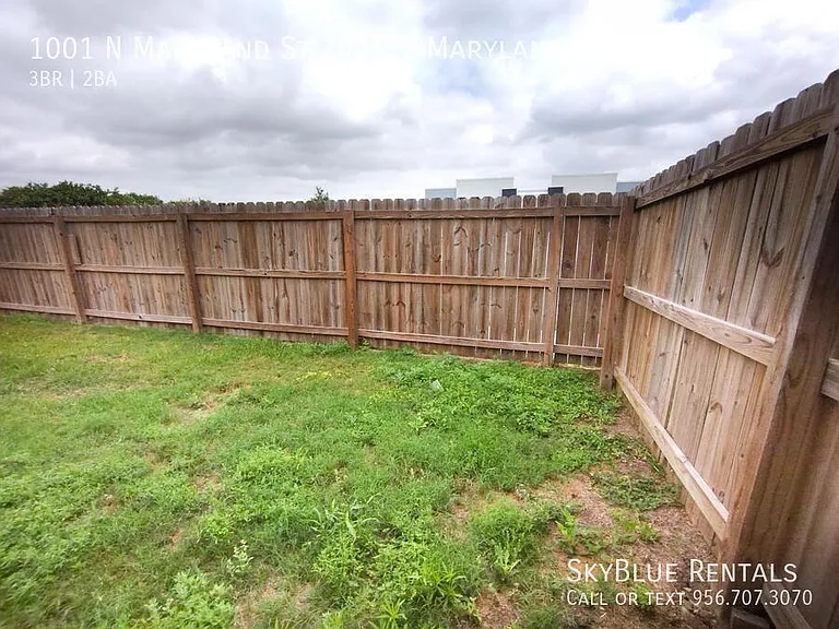 1001 N Maryland St #2 — Photo 10