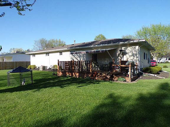 4th image of 907 Forest Lawn Dr