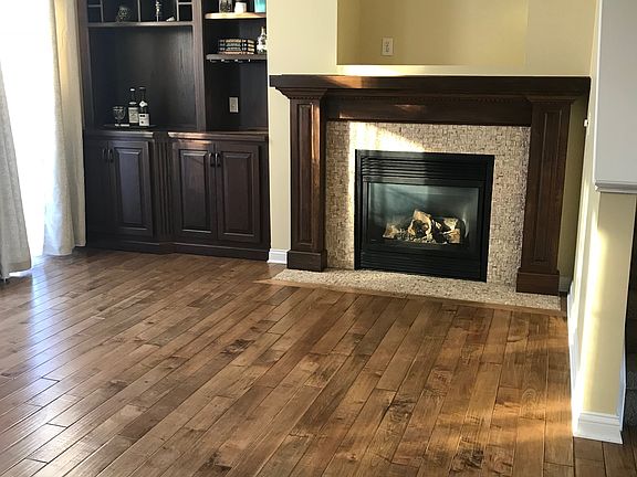 Living area with built-ins