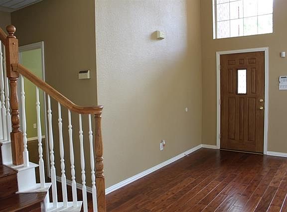 2nd image of 9716 Cliffside Dr