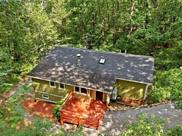 686 Nancy Jack Rd, Gerrardstown, WV 25420