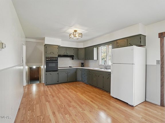 5th image of 2419 Britt Ave