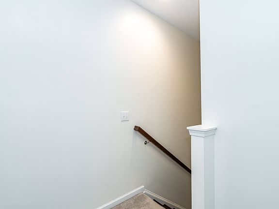 5th image of 129 Rubrum Dr