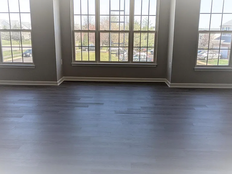 411 Hanrahan Ct SE — Photo 35