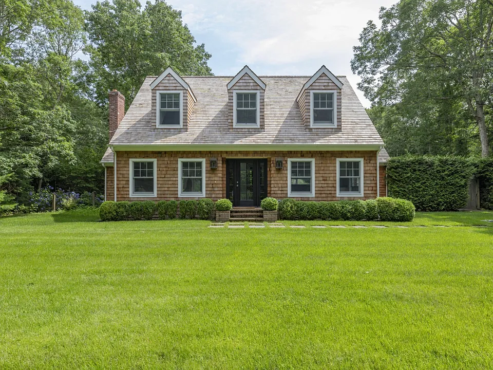18 Country Ln