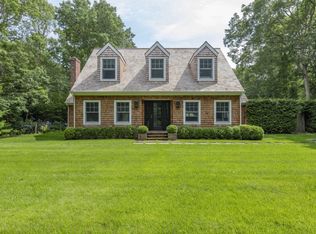 18 Country Ln, East Hampton, NY 11937