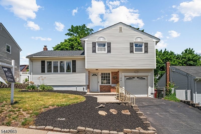 1st image of 18 Carrie Ct