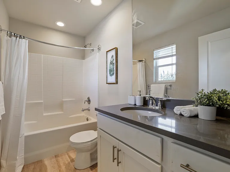 14715 Admiralty Way #B-7 — Photo 28