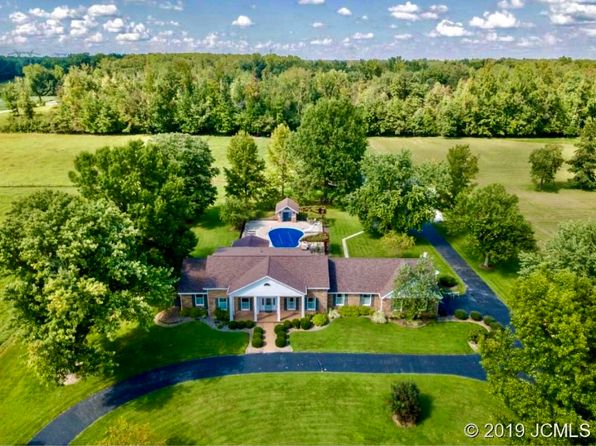 222 Meadow Ln