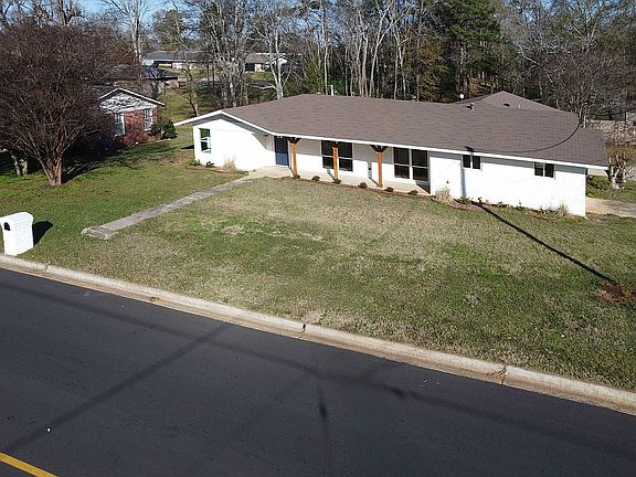 5th image of 115 E Carolanne Blvd