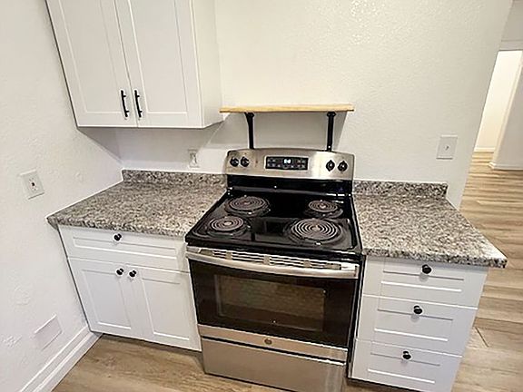 4th image of 530 N Denton St