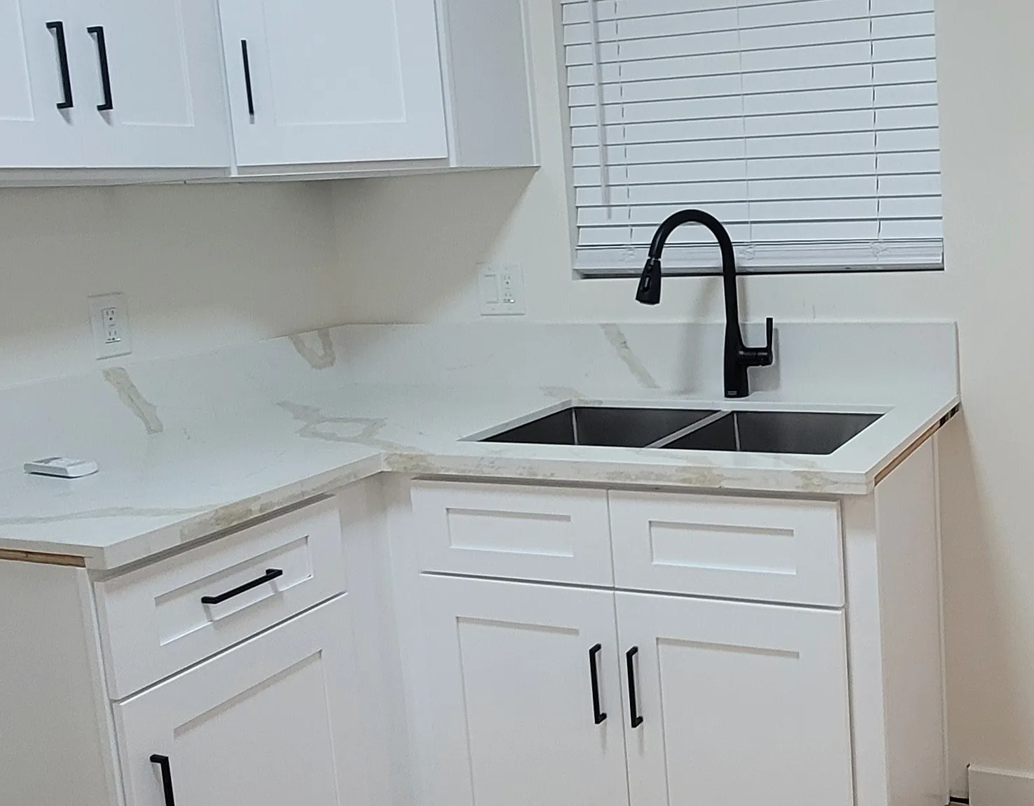 1 bed, 440 sqft, $1,900 — Photo 2